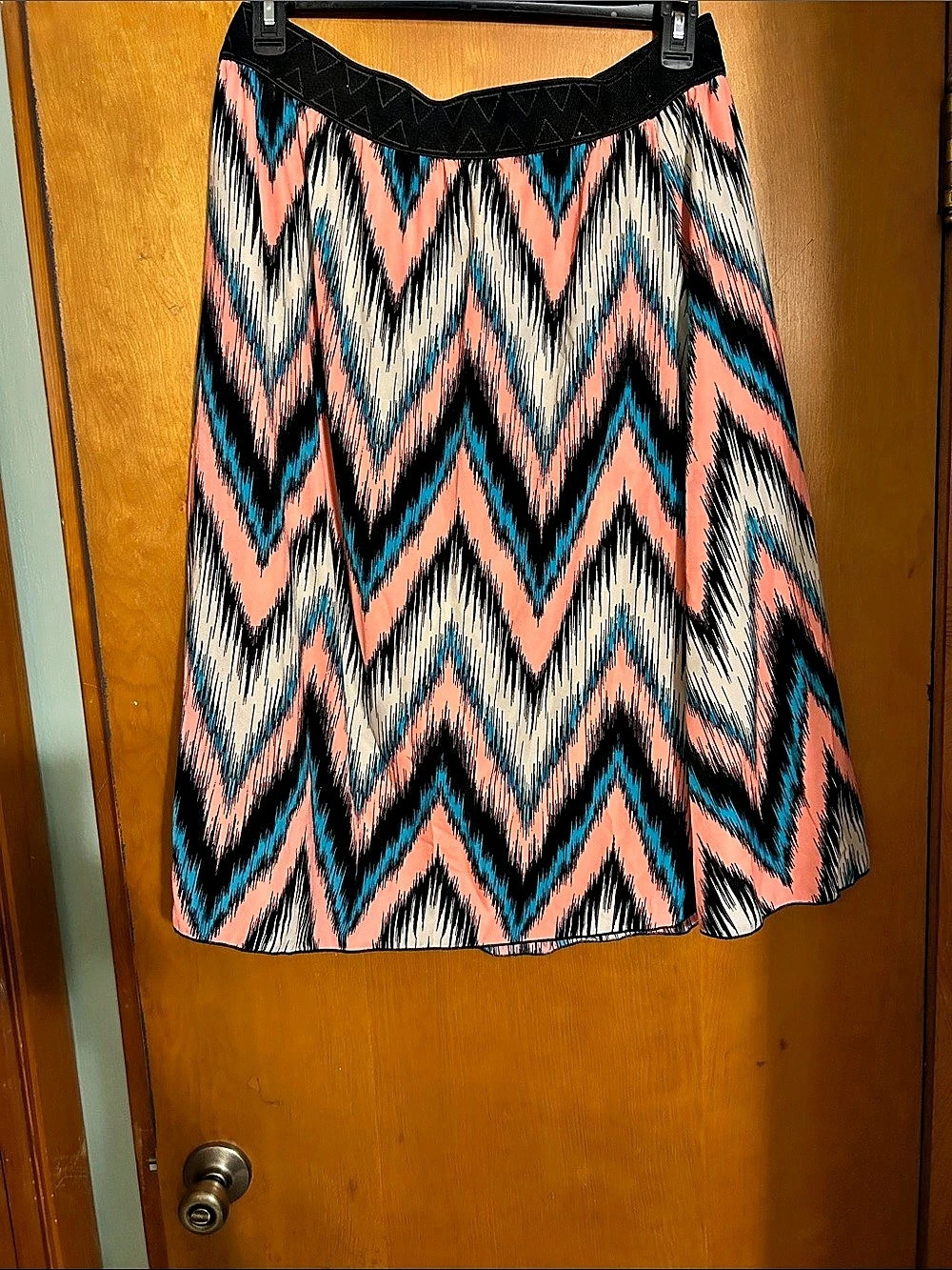 Women's Geometric A-Line Skirt in Black & Pink